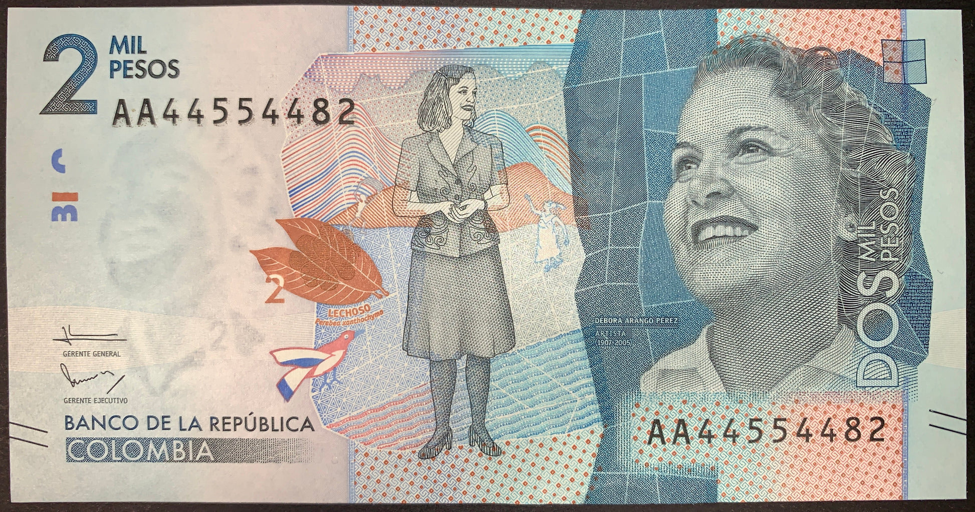front of Colombia 2000 Pesos 2015 P-458a UNC collectible banknote