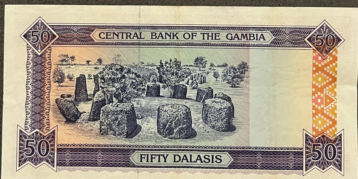 Back view of a 1989-1995 Gambia 50 Dalasis banknote showing the Wassu stone circles.