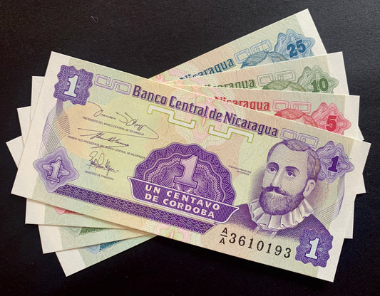 Nicaraguan UNC CentavoVintage  Banknote Bundle