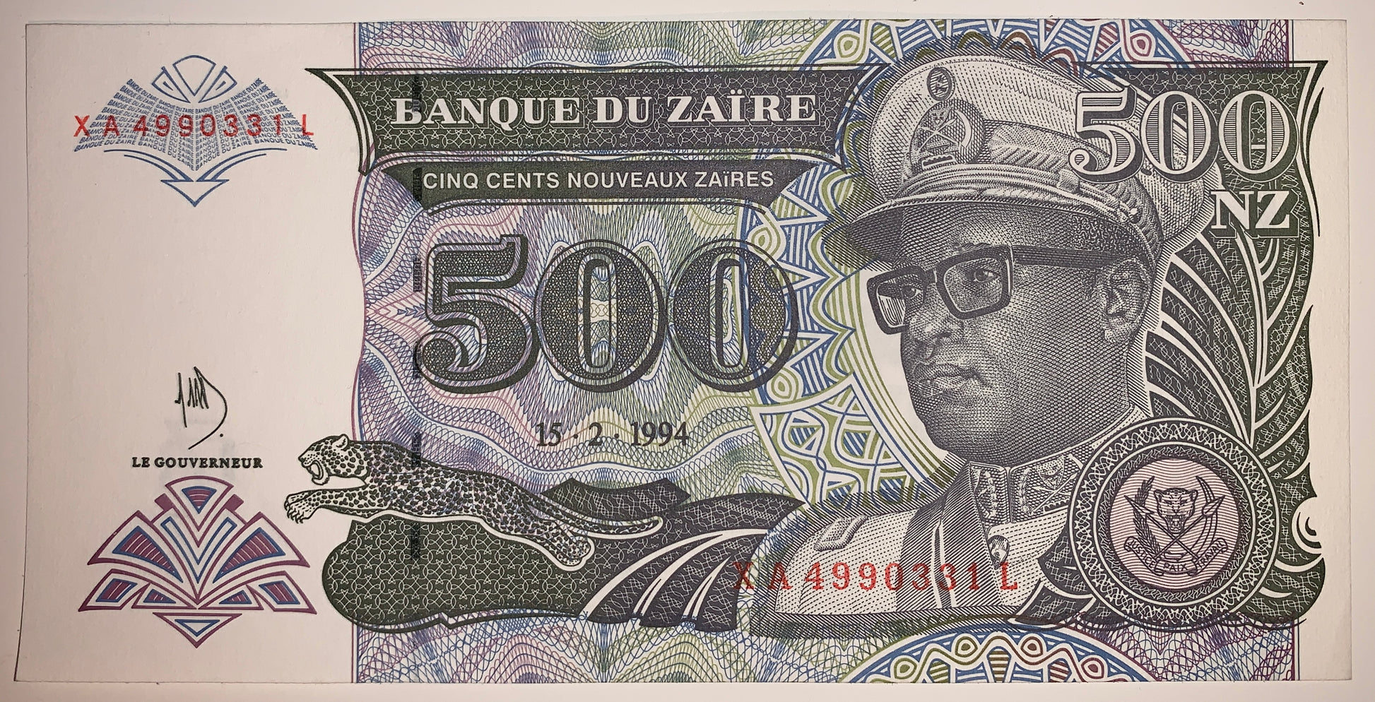 Zaïre 500 Nouveaux Zaires 1994 P-64Aa UNC banknote with leaping jaguar and portrait of Mobutu Sese Seko