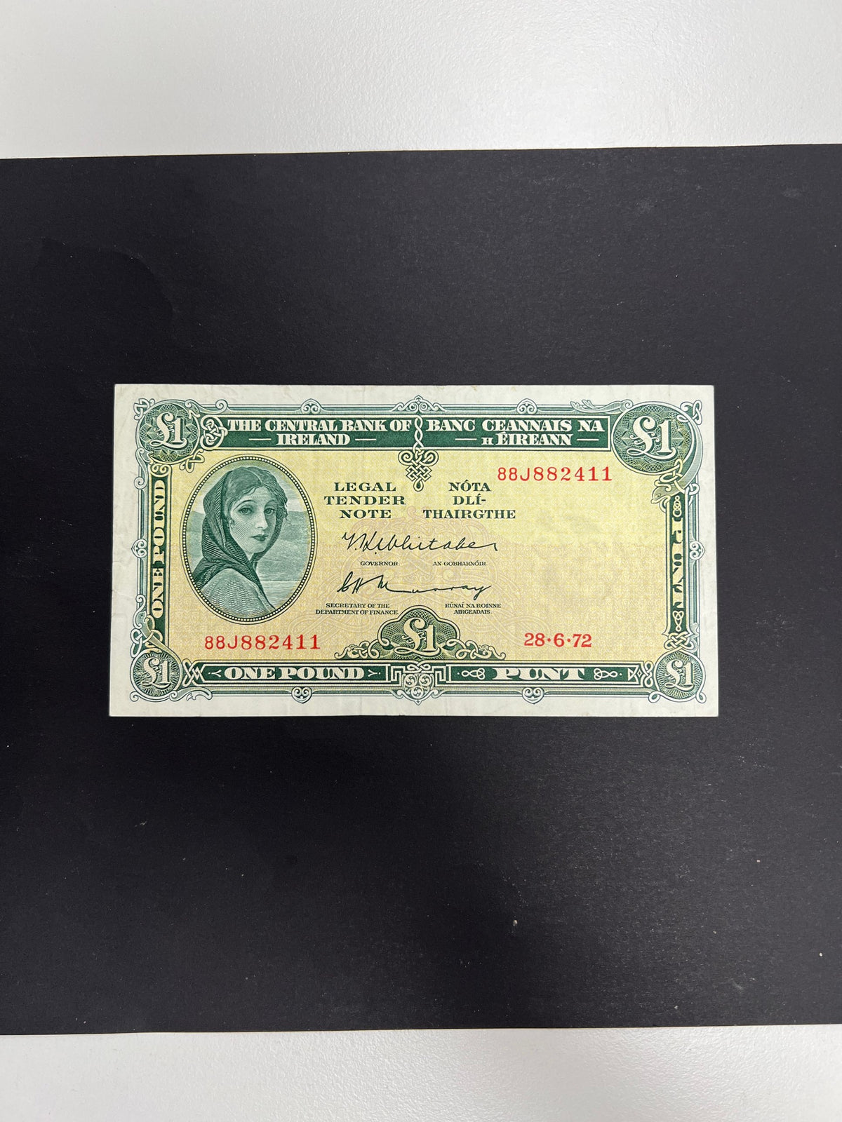 Original unedited photo of the front of an Ireland 1 Pound 1972 P-64c VF banknote