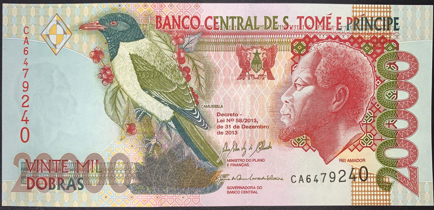front of São Tomé and Príncipe 20000 Dobras 2013 P-67e collectible modern african banknote