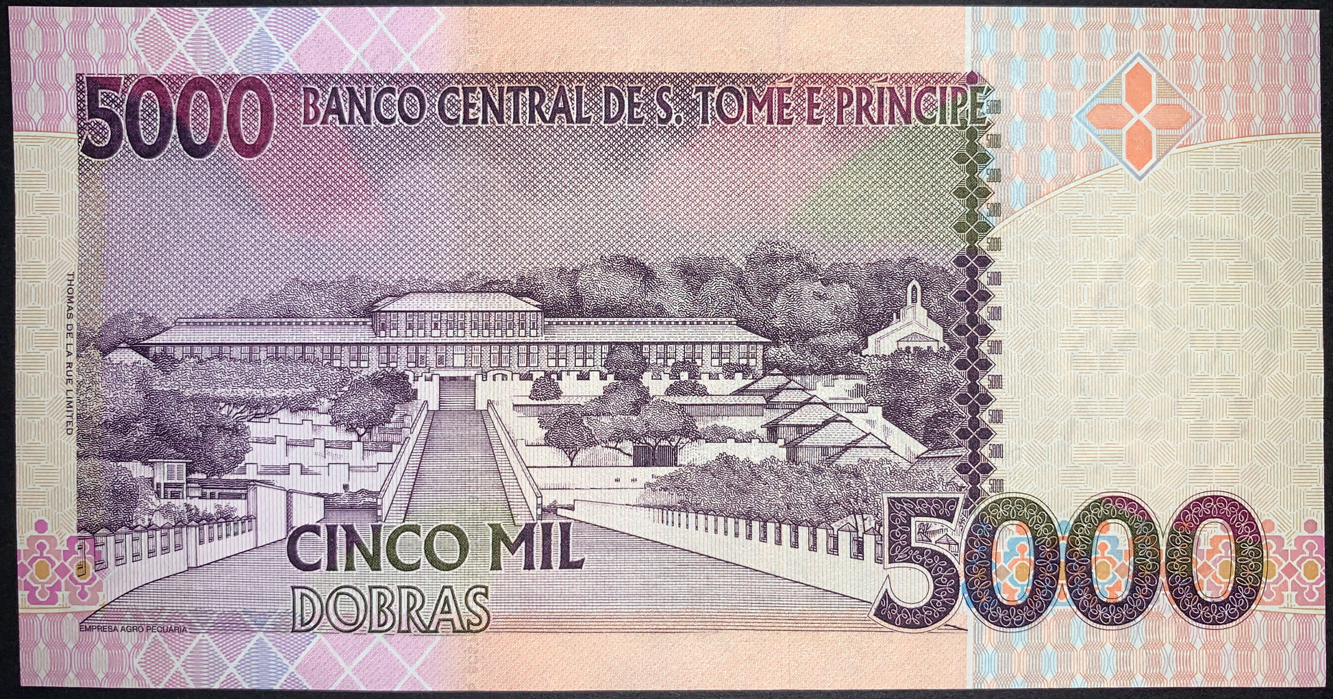 back of São Tomé & Príncipe 5000 Dobras 2013 P-65d  collectible african banknote