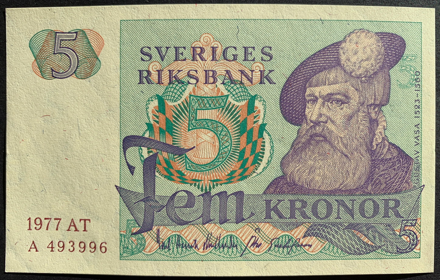 Front of Sweden 5 Kronor 1977 P-51c UNC collectible banknote with portrait of King Gustav Vasa